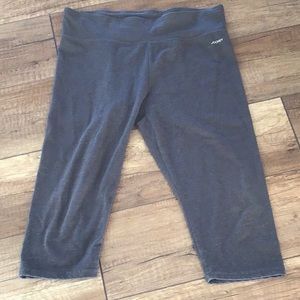 Jockey Capri Leggings